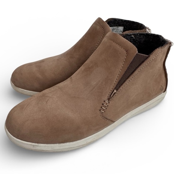 OluKai Shoes - OluKai Women's Tan Hawai'iloa Manu Hope Waterproof Sneaker Boot (Women)
